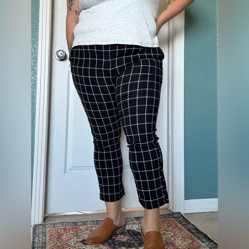 XL / Size 16 - Black Margaret M. Slimming Pant